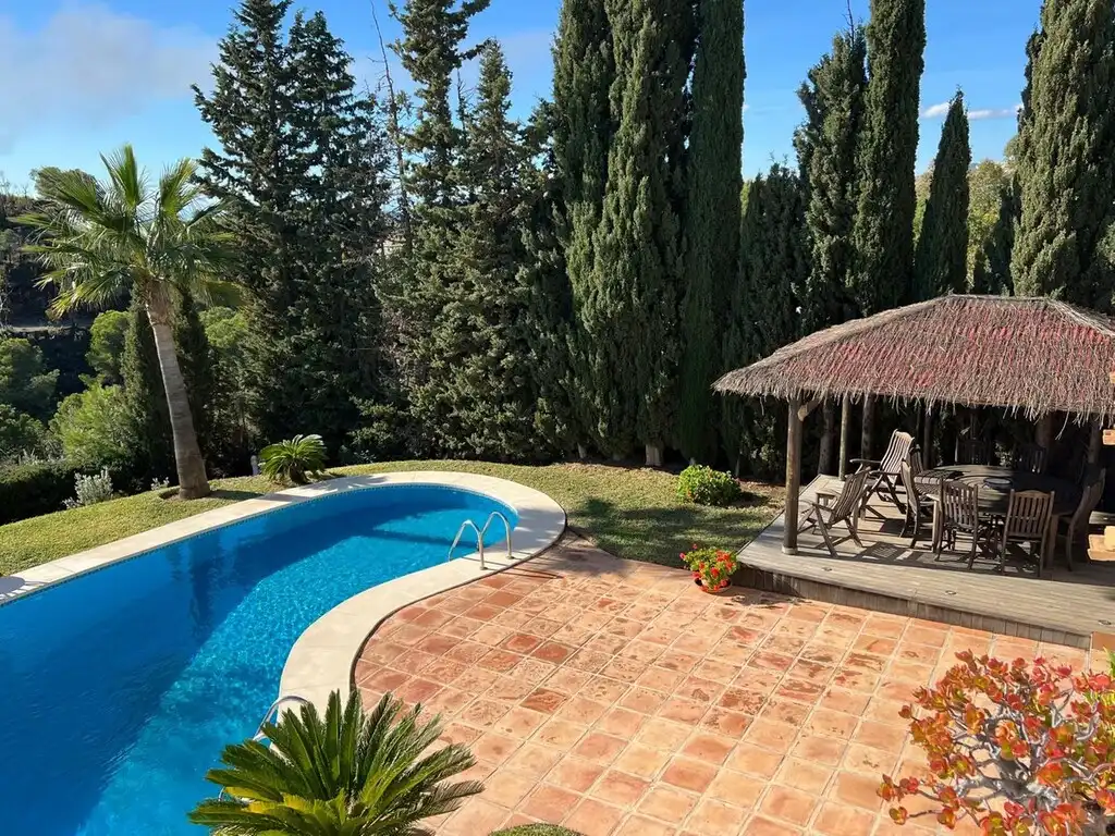 Chalet con piscina en venta en Mijas pueblo
