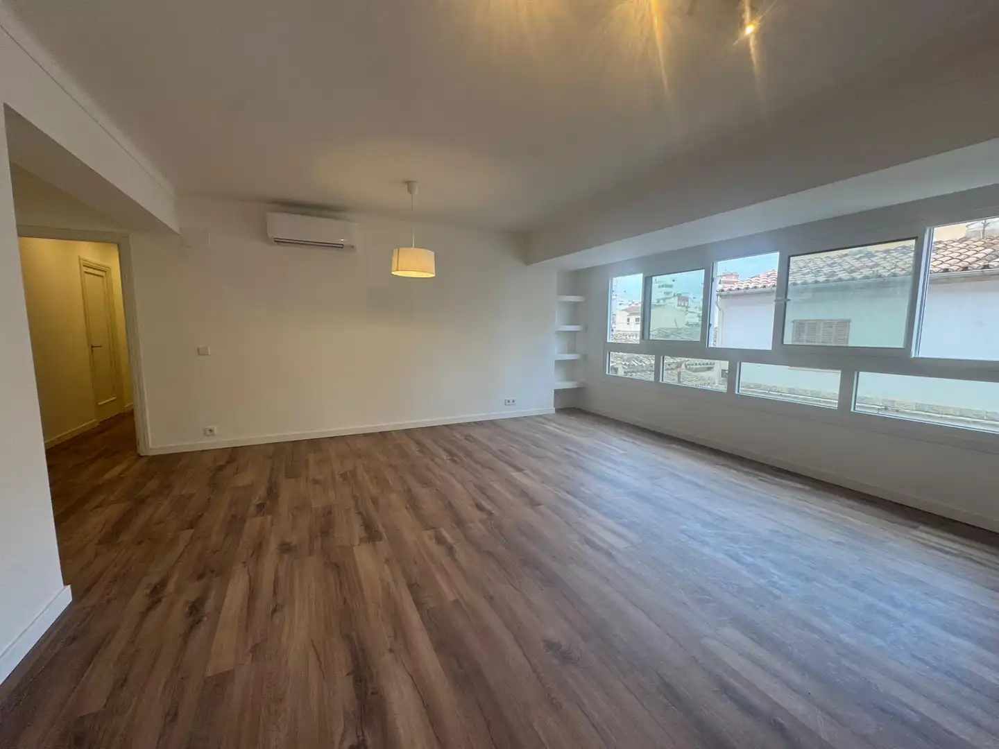 Sala de estar de Piso de alquiler en  Palma de Mallorca con Aire acondicionado y Terraza