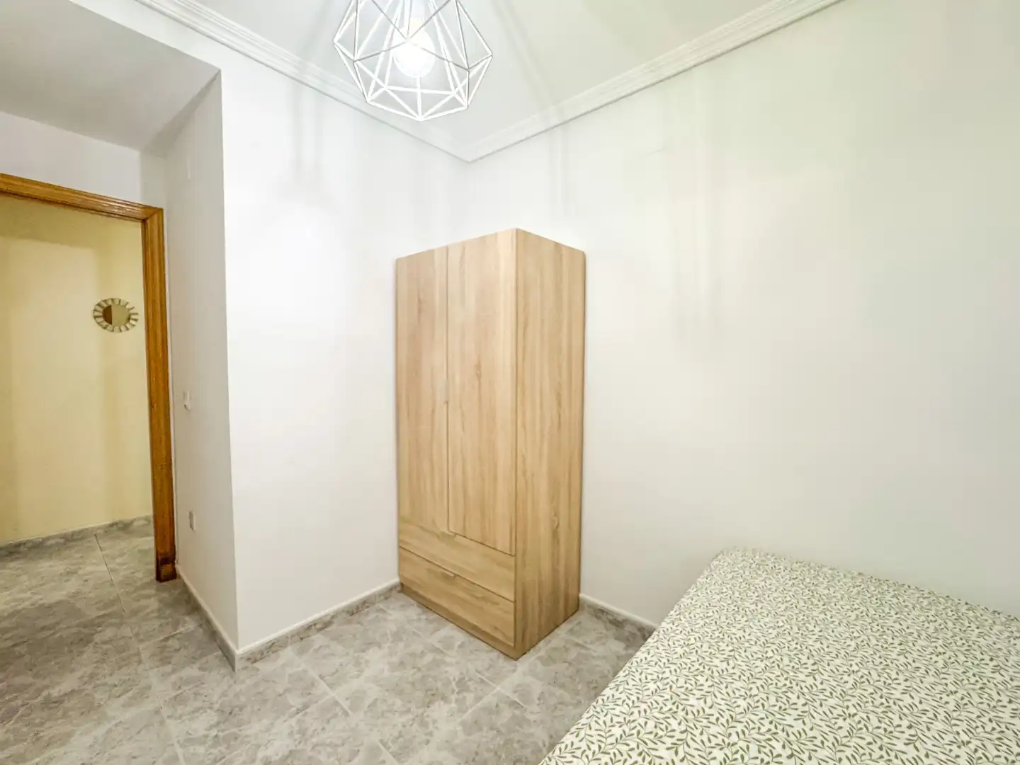 Habitación de Apartamento de alquiler en Santa Pola con Terraza, Piscina y Amueblado