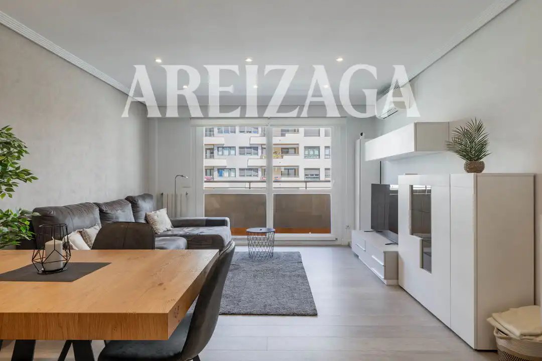 Sala de estar de Piso en venta en Donostia - San Sebastián  con Aire acondicionado, Calefacción y Terraza