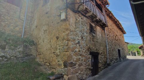 Foto 2 de Casa adosada en venta en Barrio Cucayo, Vega de Liébana, Cantabria