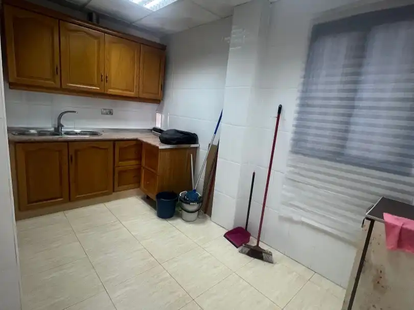 Cuina de Oficina de lloguer en Cartagena amb Aire condicionat i Calefacció