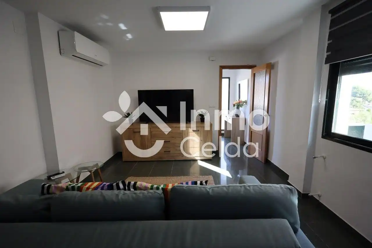 Sala de estar de Casa adosada en venta en Chiva con Aire acondicionado, Calefacción y Terraza