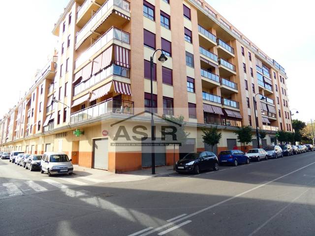 Local comercial en Alquiler en Alquenència - Venècia