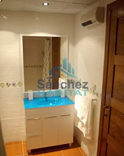 Badezimmer von Wohnungen zur Miete in Chelva mit Klimaanlage und Möbliert