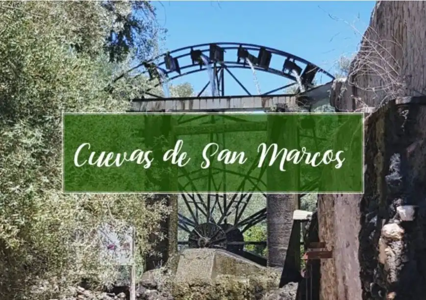 Vista exterior de Casa adosada en venda en Cuevas de San Marcos amb Calefacció, Terrassa i Alarma