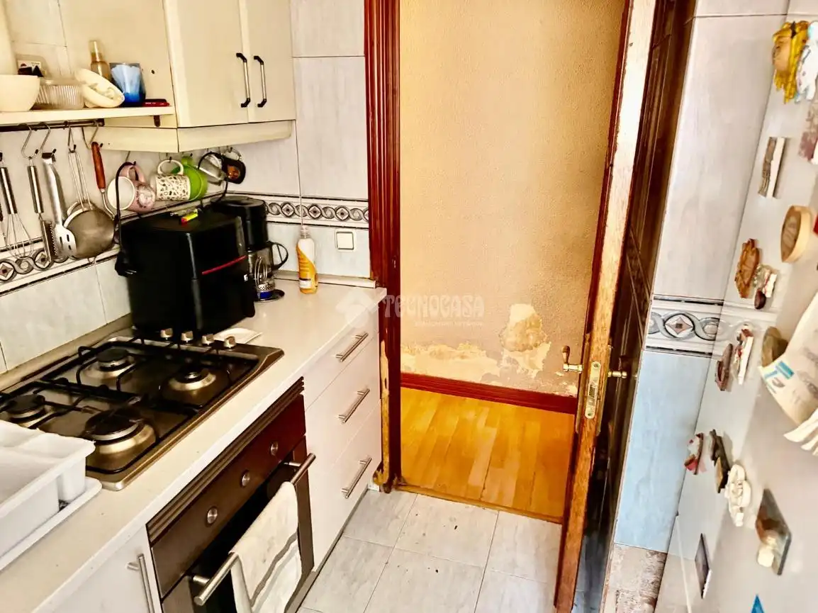 Kitchen of Flat for sale in Madrid  with Parquet flooring
