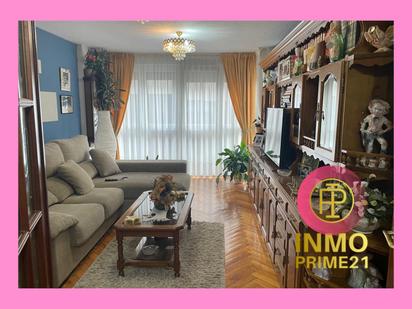 Living room of Flat for sale in Cabezón de la Sal  with Heating, Parquet flooring and Storage room