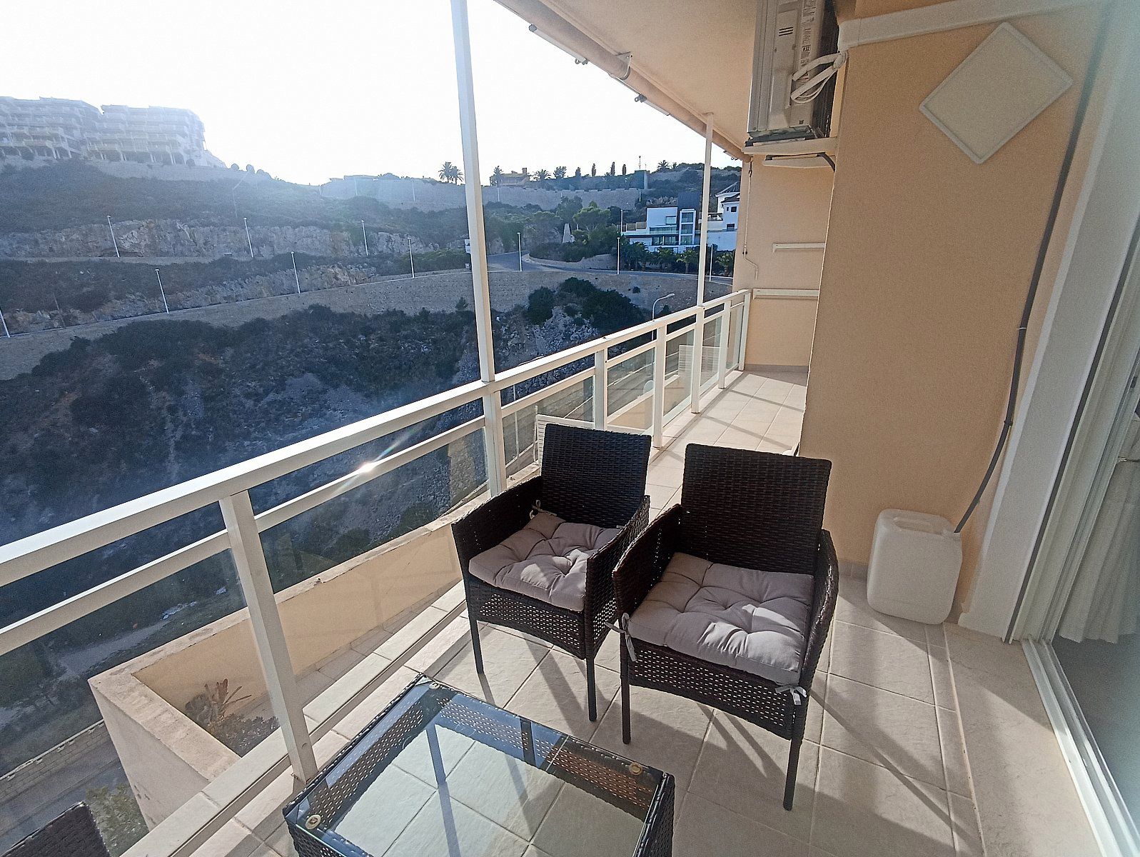 Terrasse von Wohnungen zum Verkauf in Cullera mit Klimaanlage, Terrasse und Möbliert