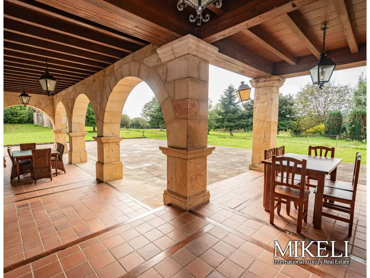 Terraza de Casa o chalet en venta en Santillana del Mar con Calefacción, Jardín privado y Parquet