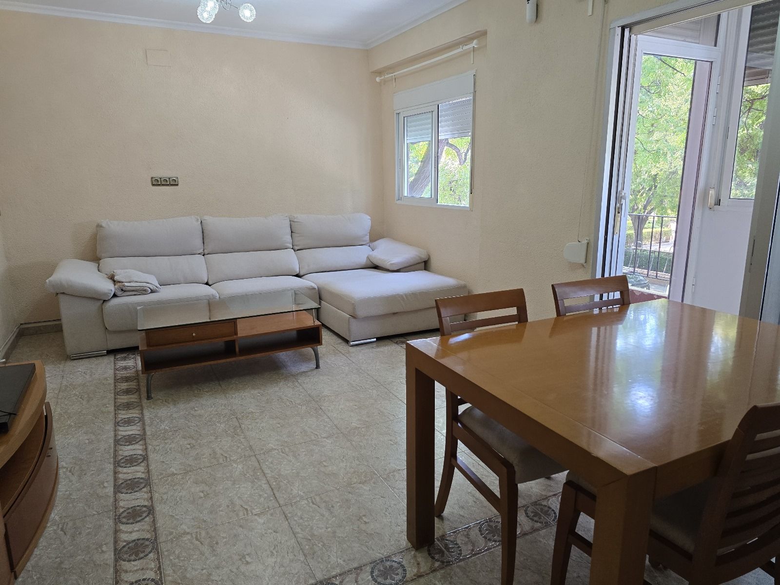Sala de estar de Apartamento de alquiler en  Valencia Capital con Calefacción y Amueblado
