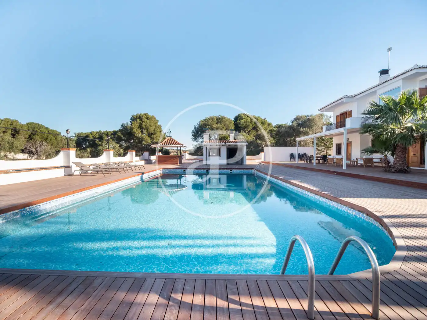 Piscina de Casa o xalet en venda en Manises amb Aire condicionat, Calefacció i Jardí privat