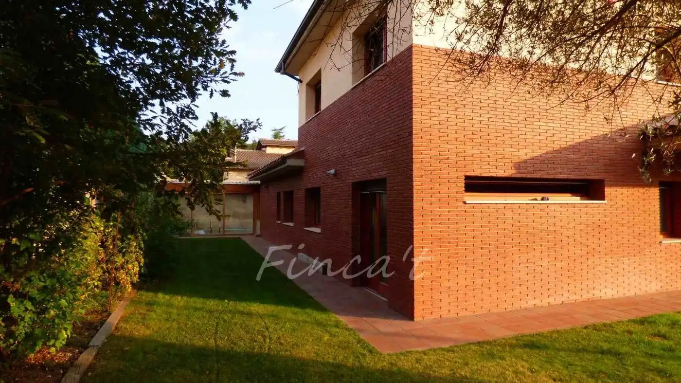 Vista exterior de Casa o xalet en venda en Moià amb Aire condicionat, Calefacció i Terrassa