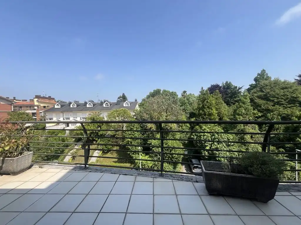 Wohnung zur Miete in Pinu Bidea, Aiete