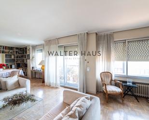 Living room of Flat for sale in  Madrid Capital  with Air Conditioner, Heating and Terrace