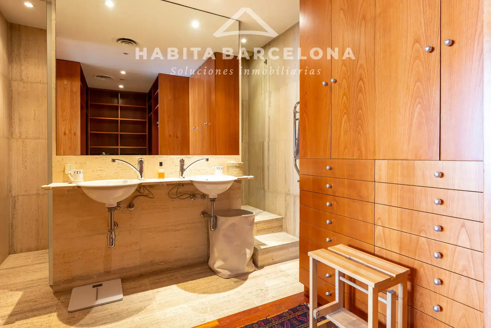 Baño de Piso de alquiler en Barcelona con Aire acondicionado, Calefacción y Parquet