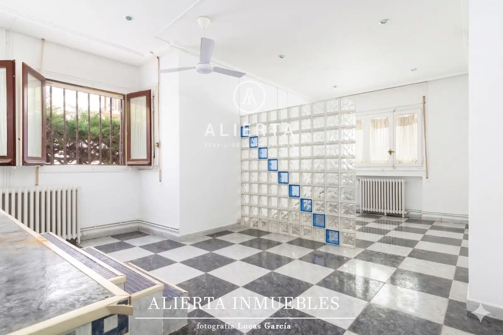 Vista exterior de Casa o chalet en venta en Zaragoza con Calefacción y Terraza