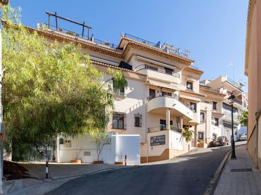 Ático con ascensor en venta en Calle TROCHA