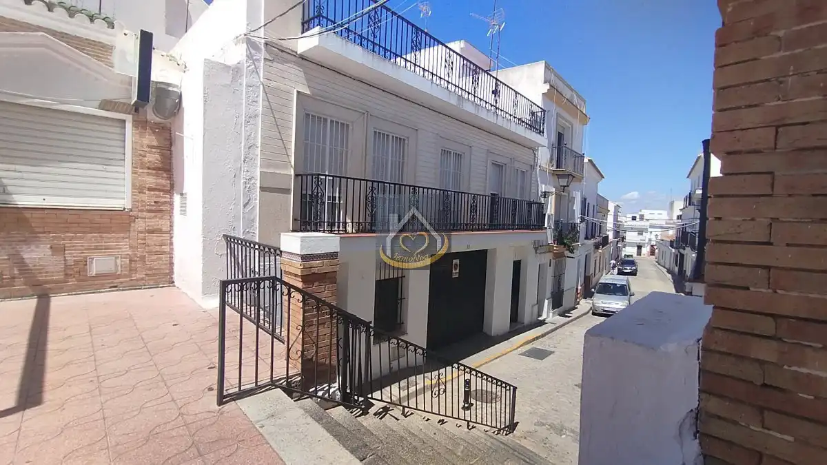 Vista exterior de Edificio en venta en Cartaya