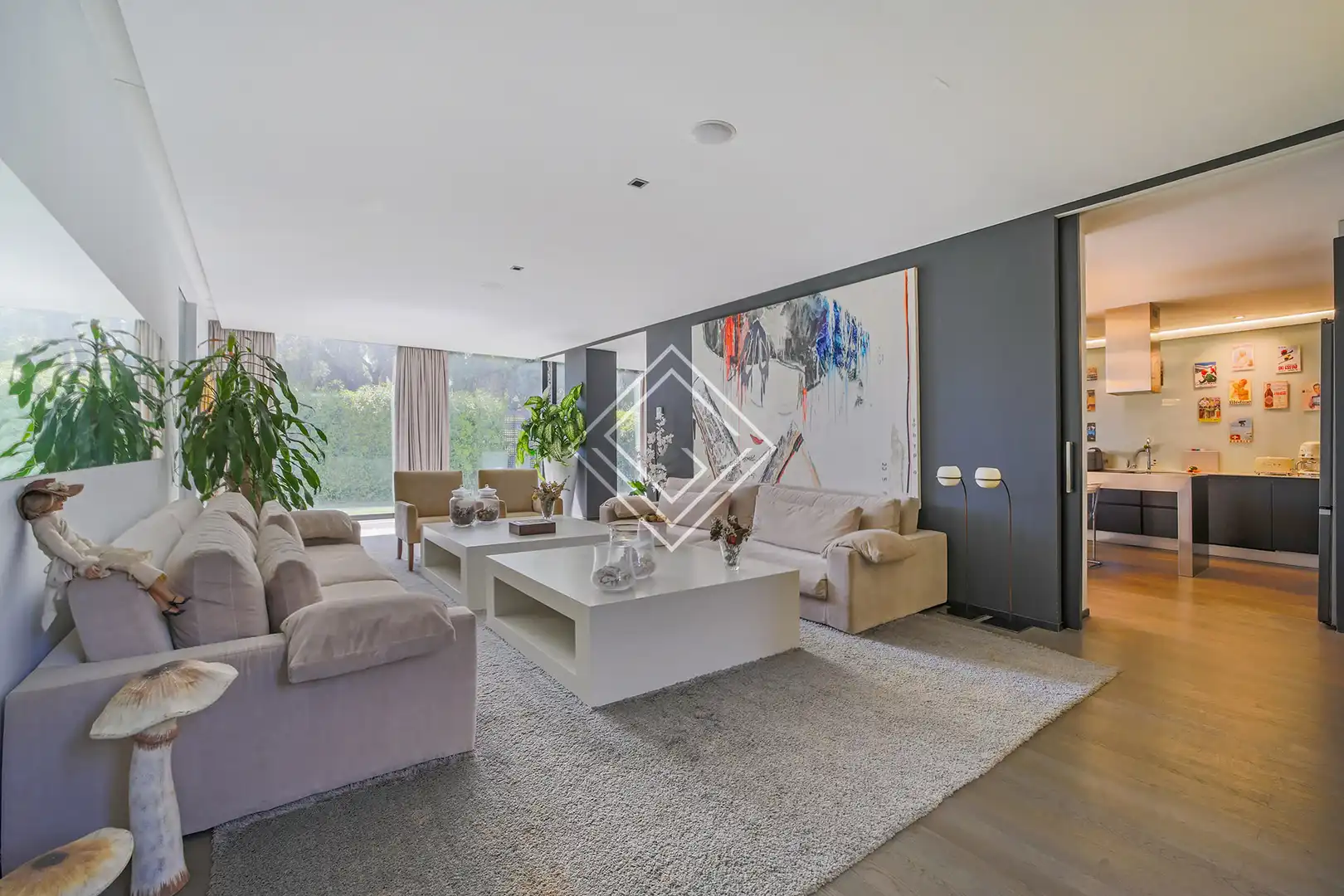 Wohnzimmer von Einfamilien-Reihenhaus zum Verkauf in La Moraleja mit Klimaanlage, Heizung und Privatgarten