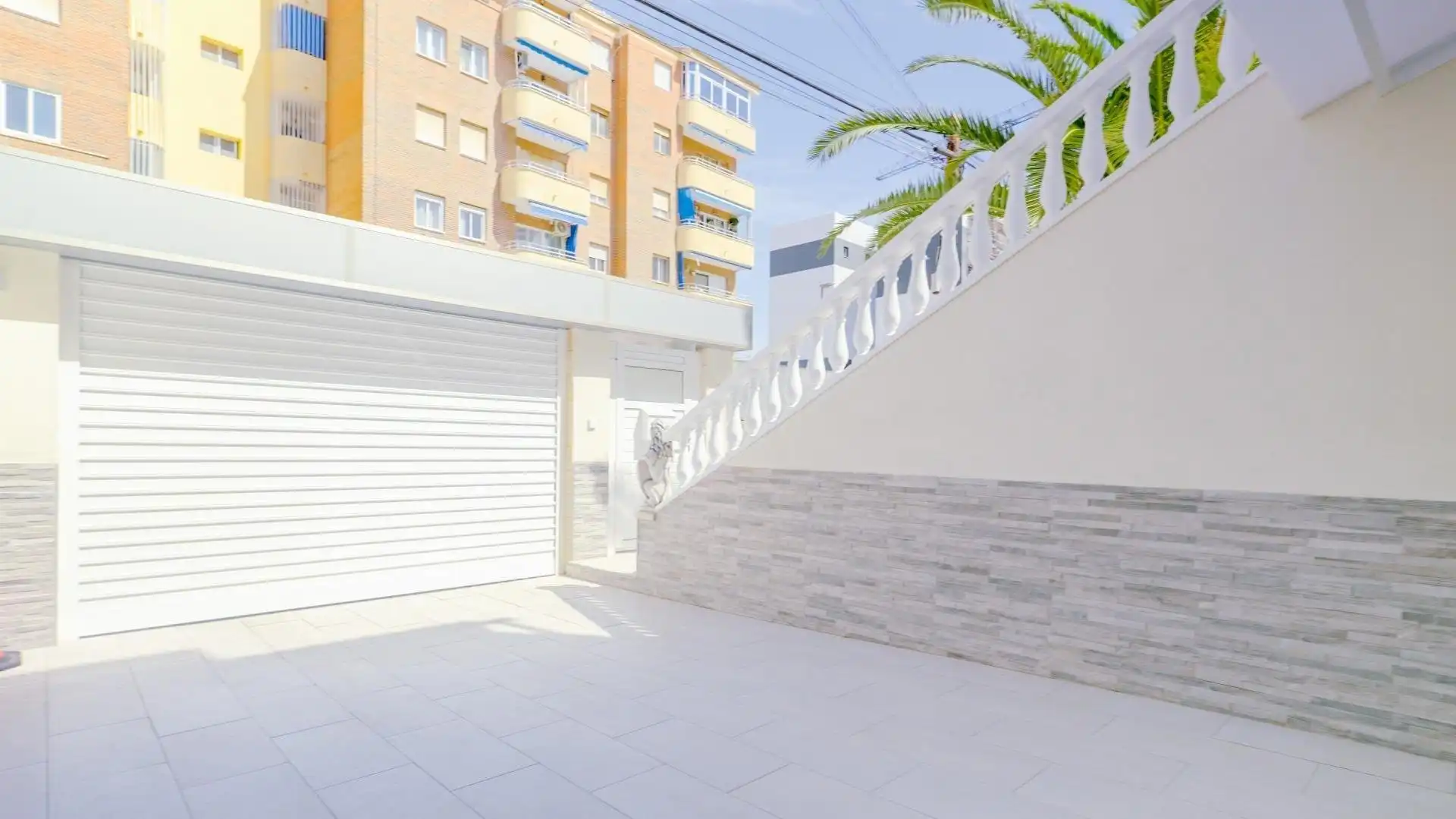 Vista exterior de Finca rústica en venta en Torrevieja con Calefacción, Jardín privado y Piscina