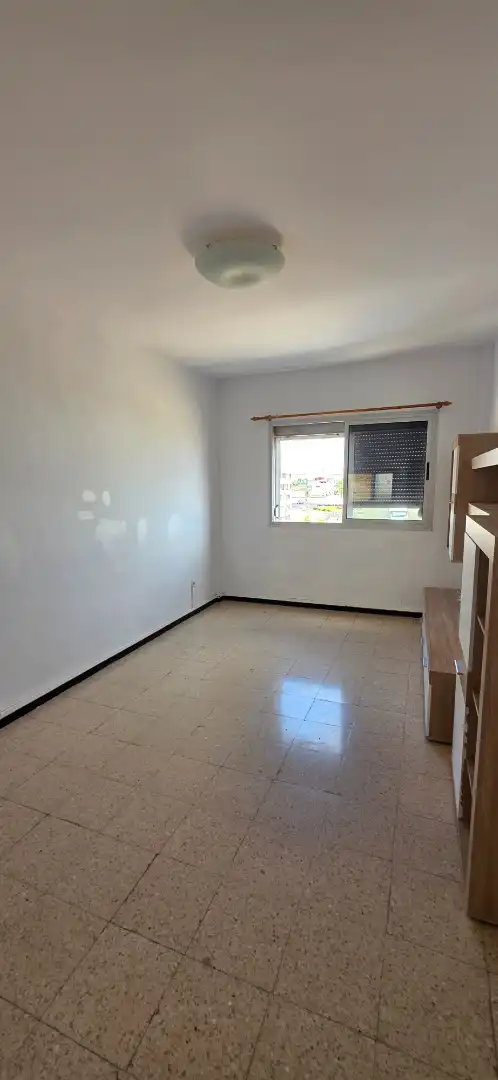 Flat for rent in Calle Virgen del Pilar, 2, La Feria
