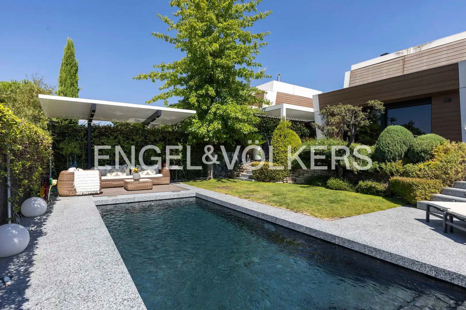 Piscina de Casa o chalet en venta en Torrelodones con Aire acondicionado, Calefacción y Jardín privado