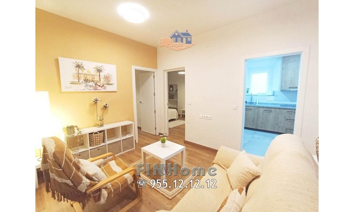 Bedroom of Flat to rent in  Sevilla Capital  with Air Conditioner, Terrace and Storage room
