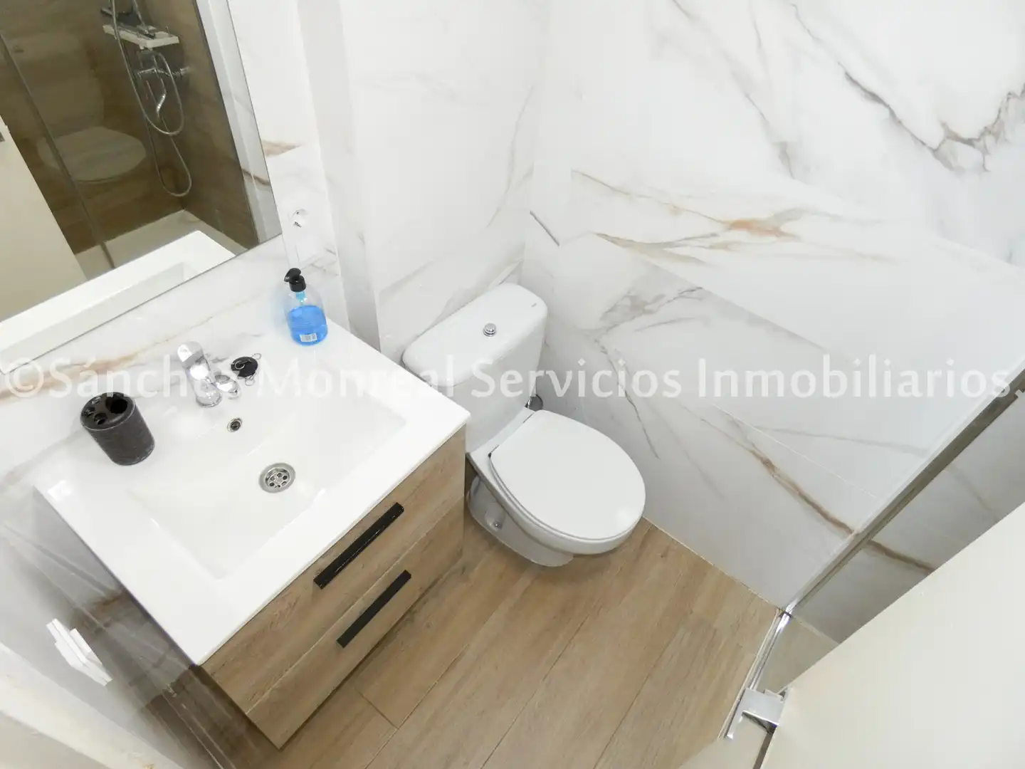 Baño de Piso de alquiler en Alcázar de San Juan con Aire acondicionado, Terraza y Amueblado
