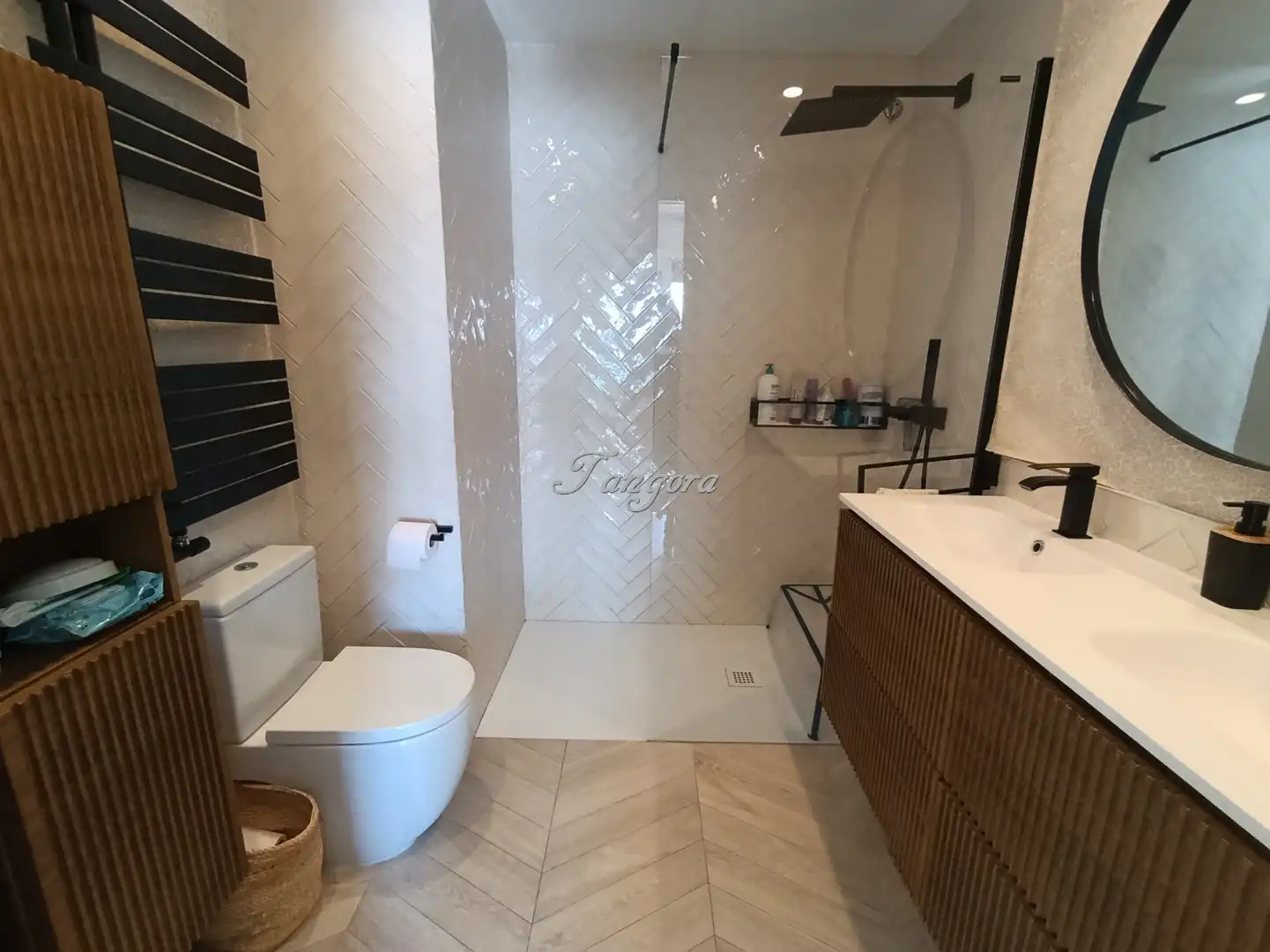 Bathroom of Attic for sale in Getxo   with Air Conditioner, Heating and Parquet flooring