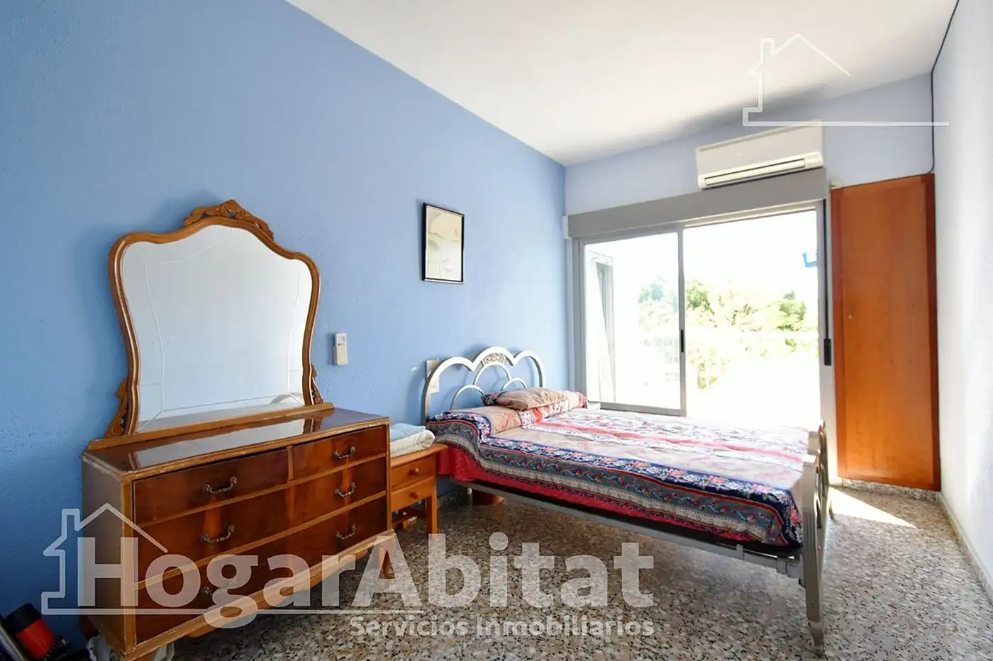 Schlafzimmer von Wohnung zum Verkauf in Oliva mit Klimaanlage, Heizung und Terrasse