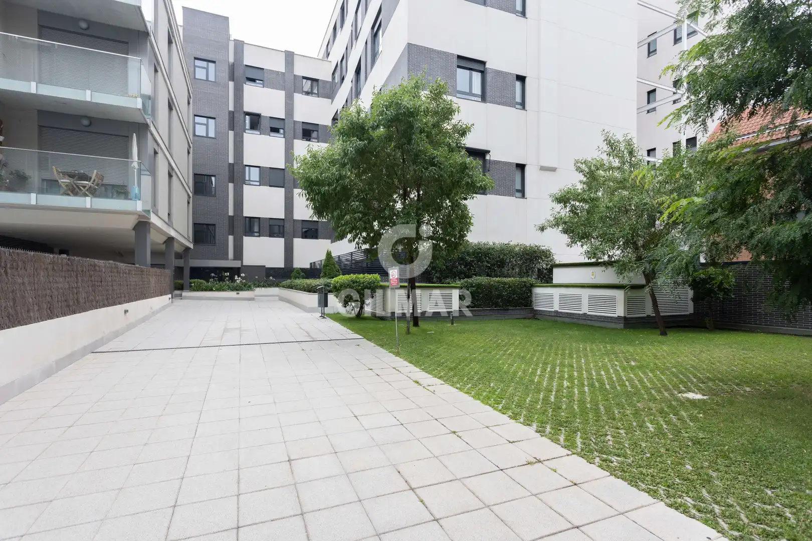 Exterior view of Office for sale in Madrid  with Heating