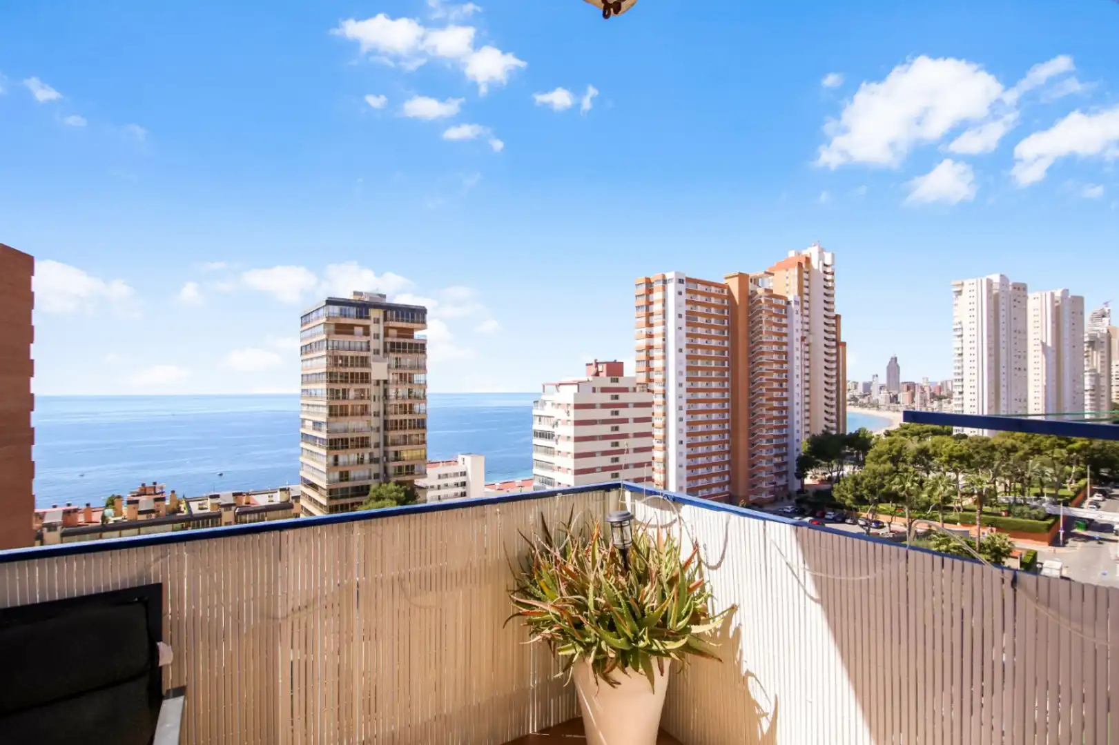 Appartement compact avec terrasse à vendre à Playa de Poniente