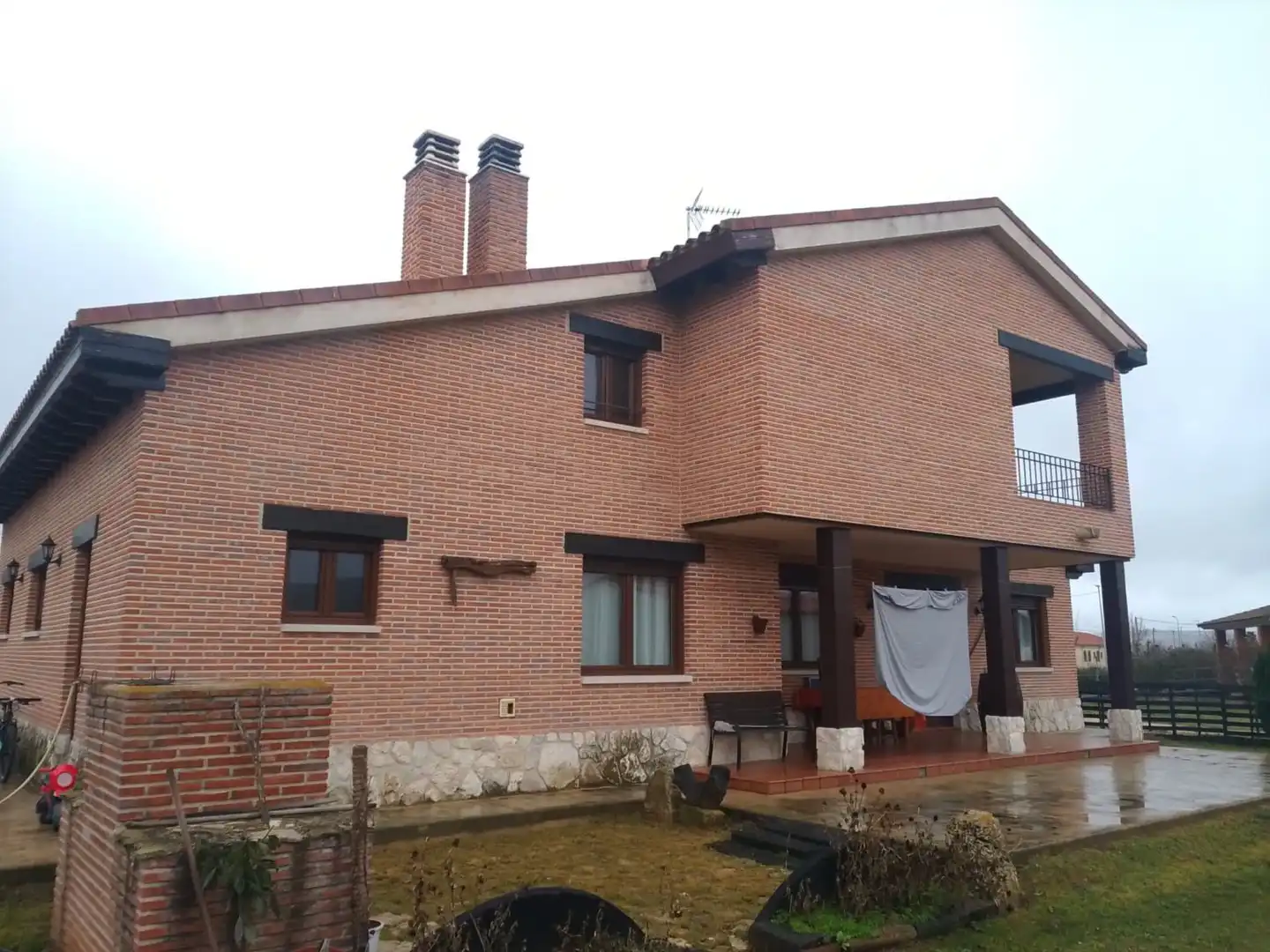 Vista exterior de Casa o xalet en venda en Quintana del Puente amb Calefacció, Jardí privat i Terrassa