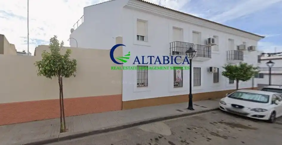 Vista exterior de Piso en venta en Lucena del Puerto