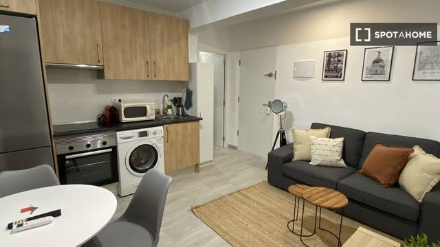 Piso en Alquiler en Aluche