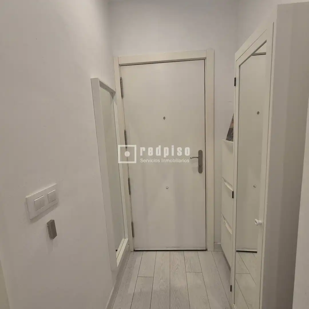 Study for rent in Sevilla  with Air Conditioner and Furnished