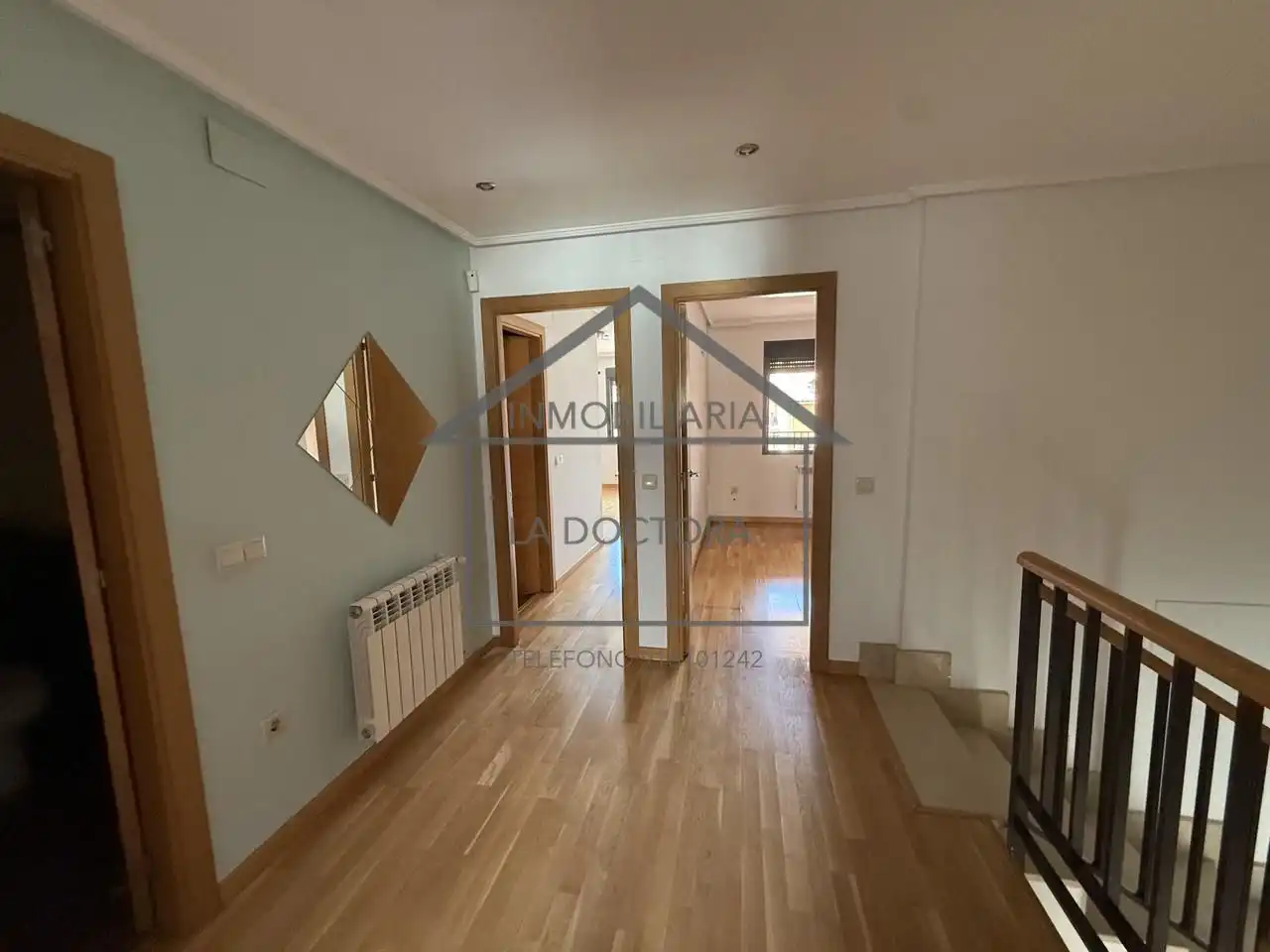 Sala de estar de Casa adosada en venta en Navalcarnero con Calefacción, Jardín privado y Terraza