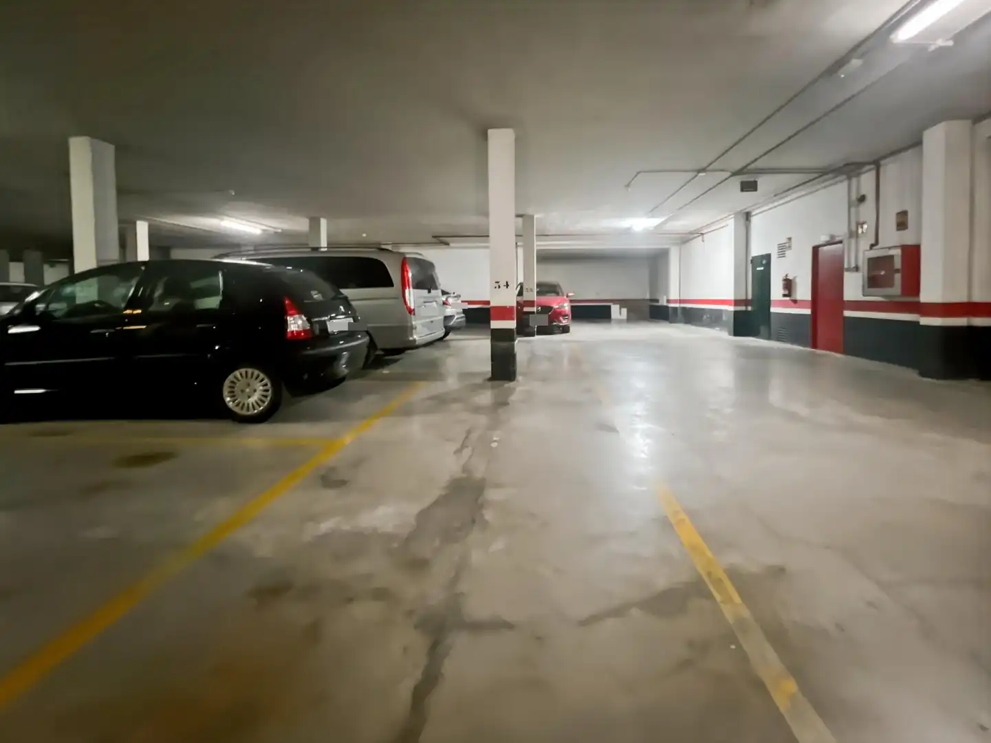 Parking de Piso de alquiler en Castellón de la Plana / Castelló de la Plana con Aire acondicionado, Amueblado y Balcón