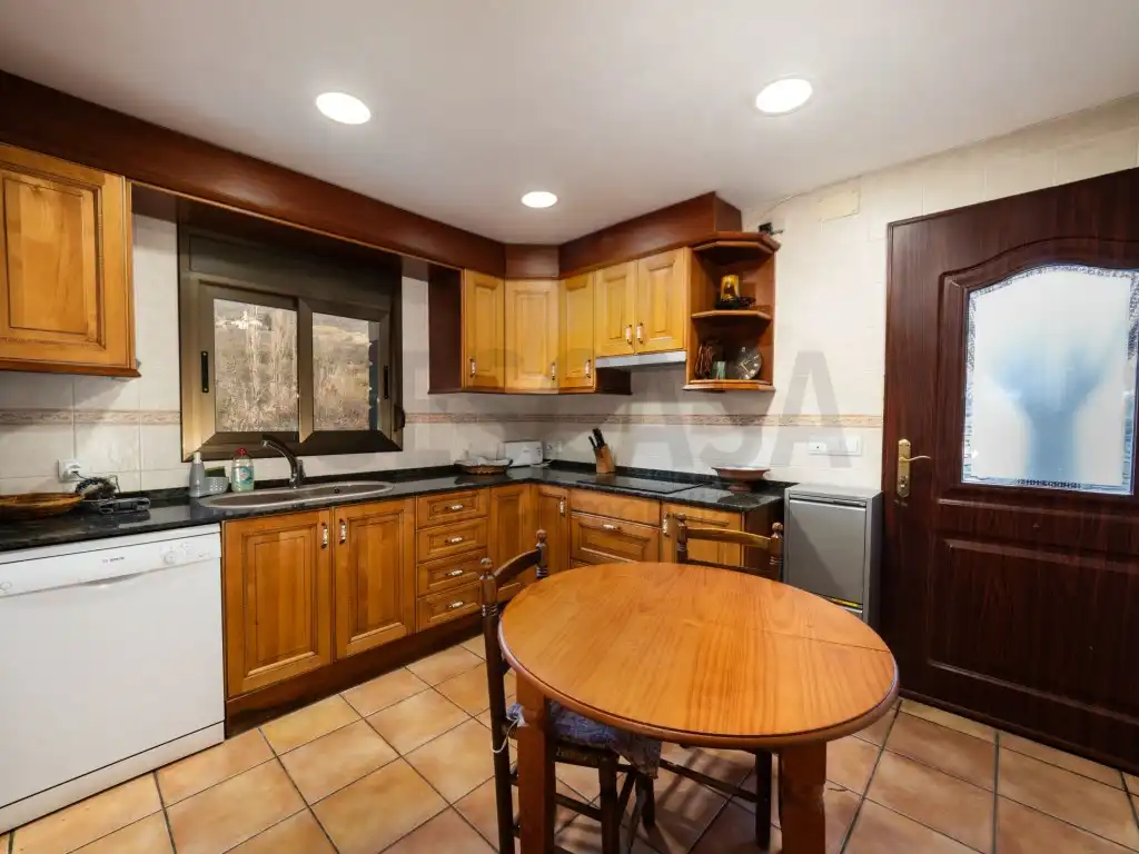 Casa o chalet en venta en Calle Nucleo De Altron, Sort