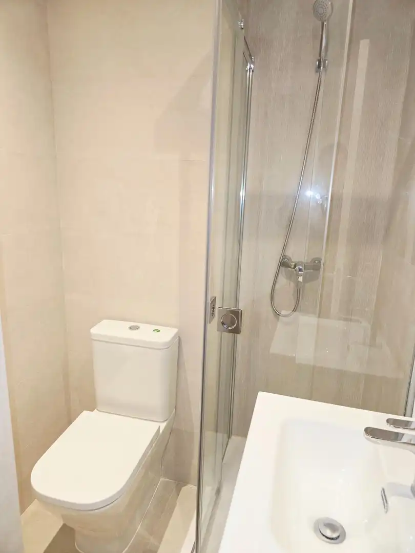 Baño de Piso en venta en Madrid con Aire acondicionado y Calefacción