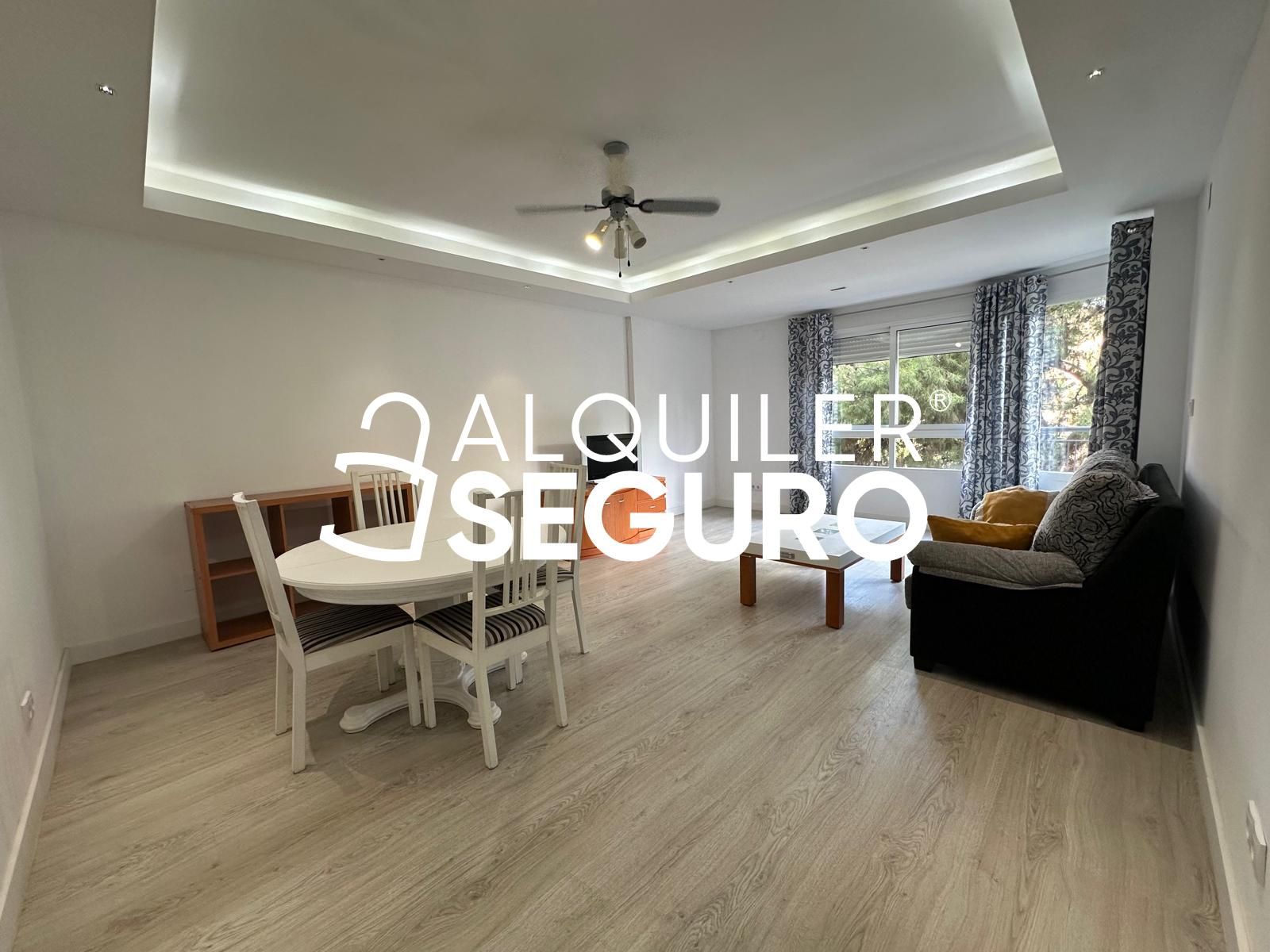Exterior view of Flat to rent in Torrent  with Air Conditioner, Terrace and Furnished