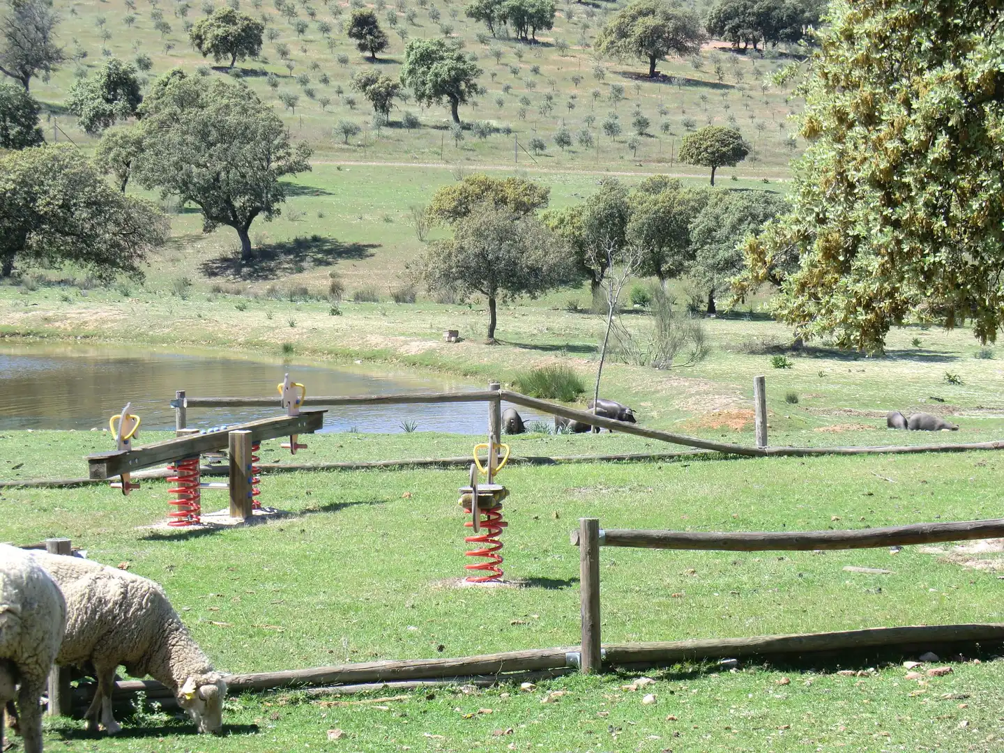 Garden of Buildings for sale in Serrejón