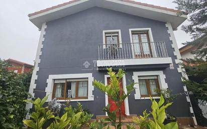 Vista exterior de Casa o xalet en venda en Santander amb Calefacció