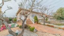 Exterior view of Single-family semi-detached for sale in Arroyomolinos (Madrid)  with Air Conditioner, Heating and Private garden