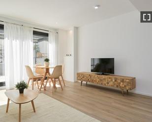 Sala d'estar de Pis de lloguer en L'Hospitalet de Llobregat amb Aire condicionat, Calefacció i Moblat
