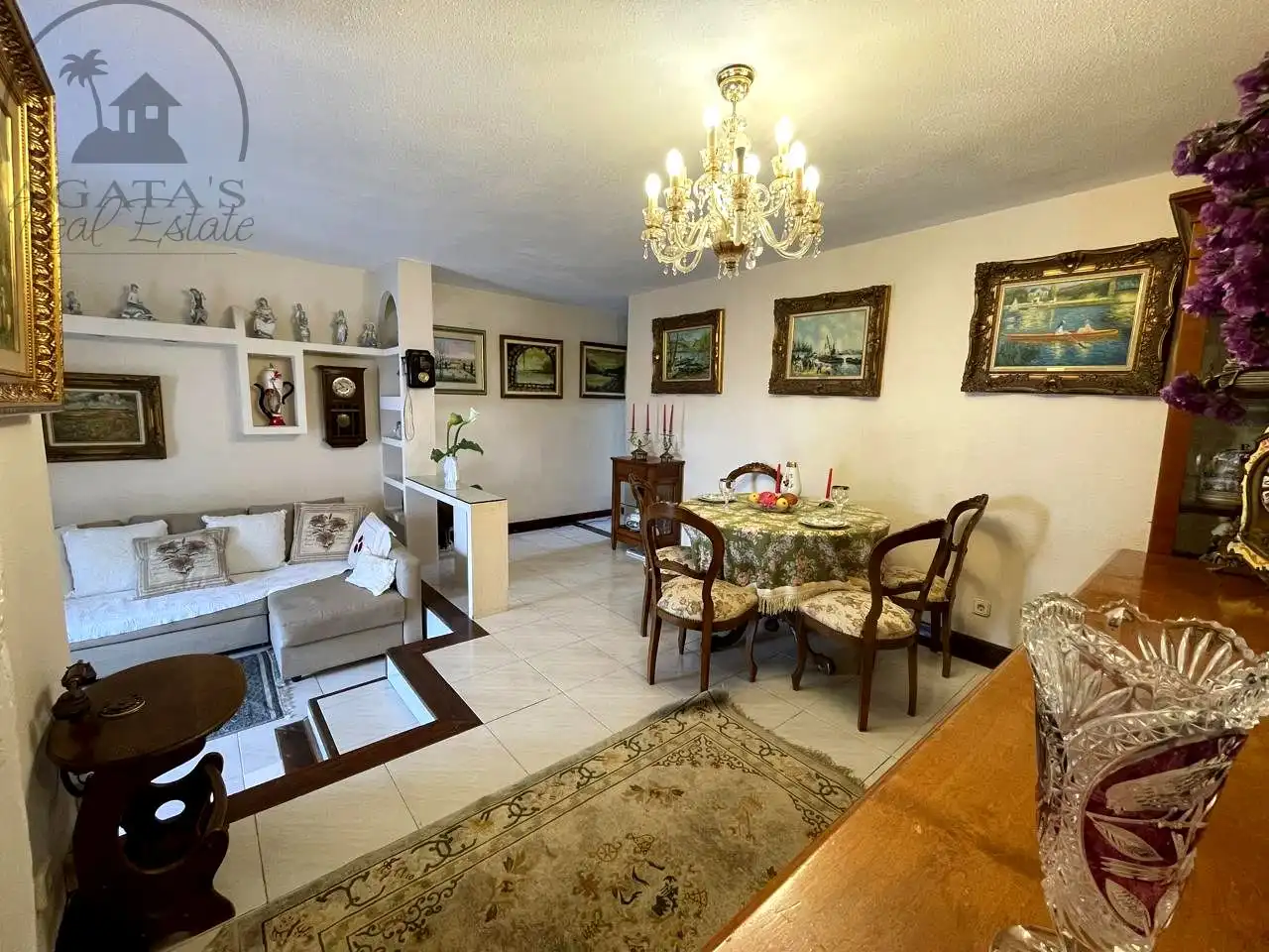 Sala d'estar de Casa o xalet en venda en Adeje amb Terrassa, Moblat i Piscina comunitària