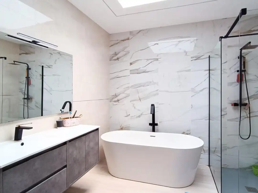 Baño de Casa o chalet de alquiler en Nerja con Aire acondicionado, Calefacción y Jardín privado