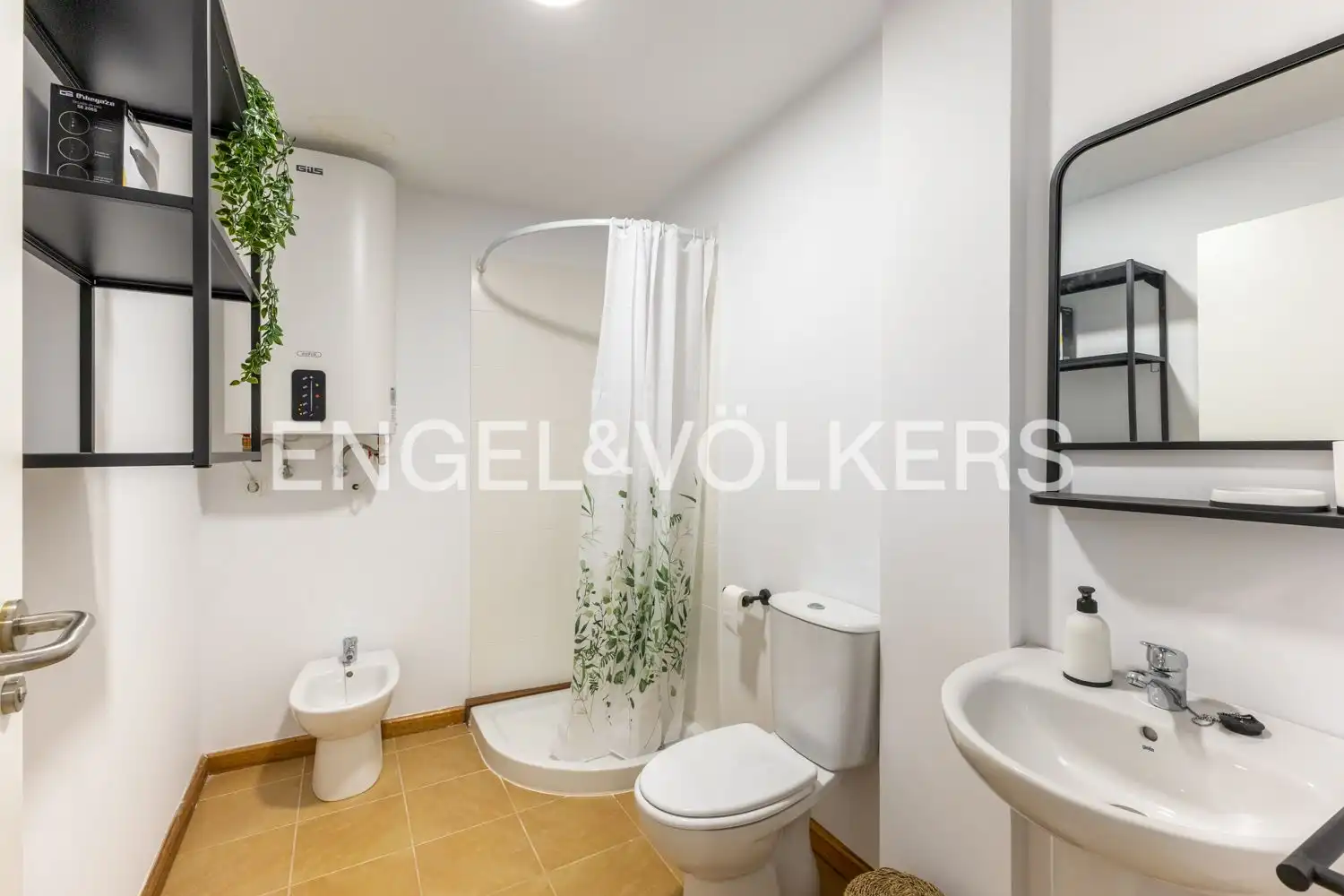 Bathroom of Flat for rent in Chóvar  with Heating and Furnished