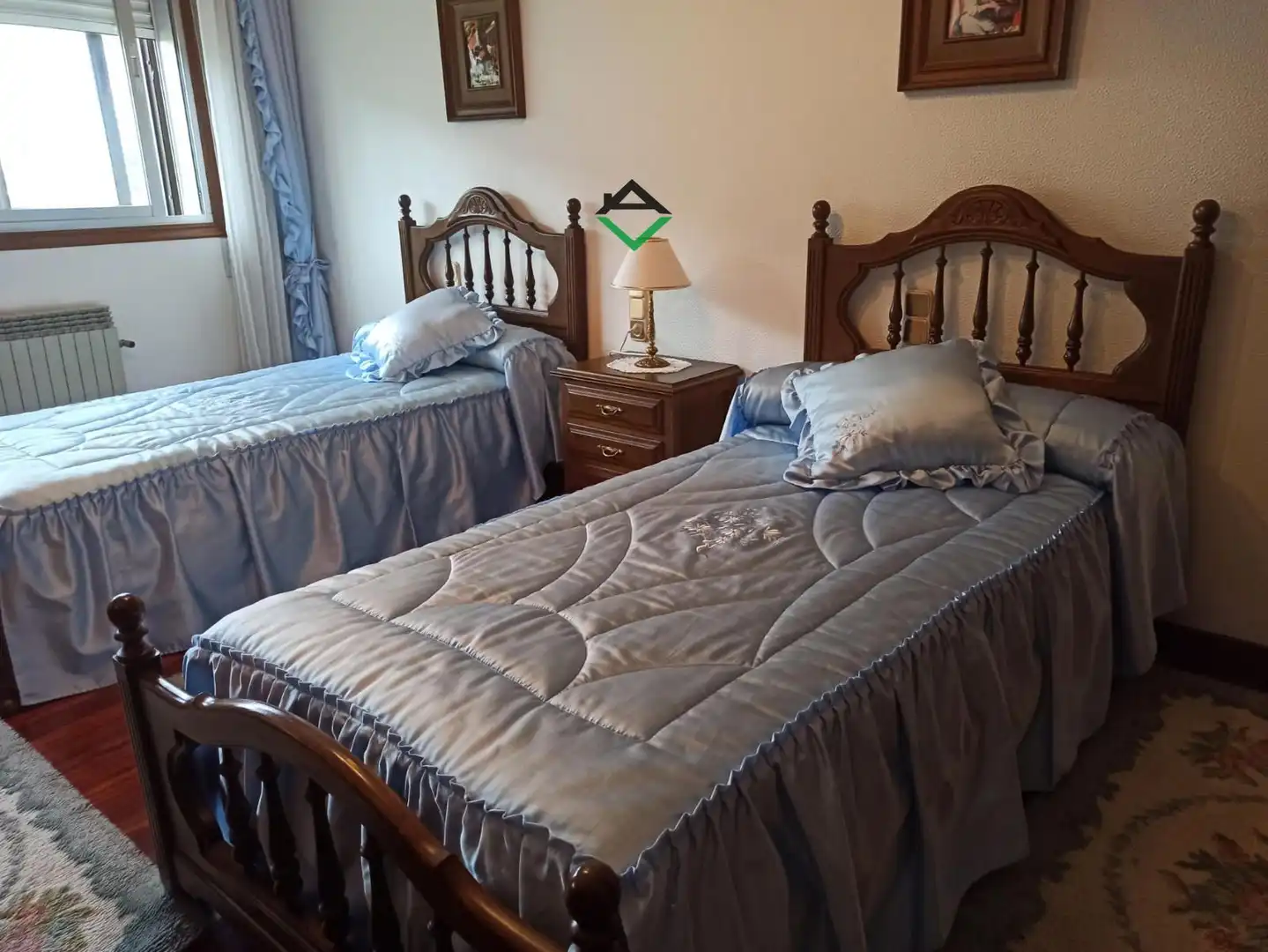 Habitación de Casa o chalet en venta en Cangas  con Calefacción y Amueblado